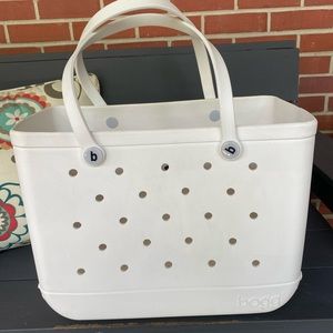 Bogg bag original. (Large) in white. Used as a teacher bag for one year!